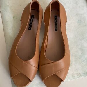Tan Women's Peep Toe Flats